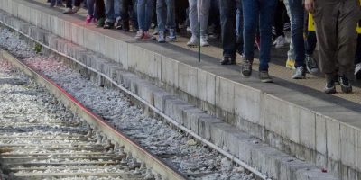 Gambe amputate alla donna travolta dal treno. E...