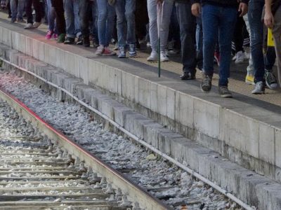 Gambe amputate alla donna travolta dal treno. Esclusa l’ipotesi del suicidio
