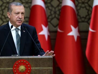 Erdogan lancia allarme dalla Turchia “Islamofobia come antisemitismo”