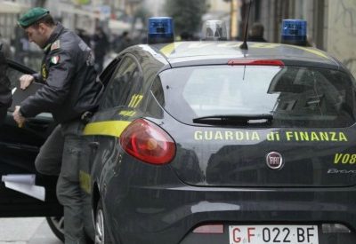 Blitz della Guardia di Finanza contro la Sacra corona unita