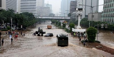 Salito a 89 il bilancio dei morti per le inonda...
