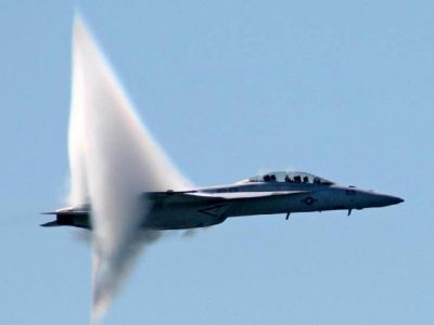 Catturato per la prima volta il boom sonico causato dai jet