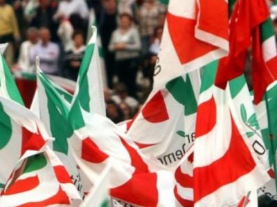 Il Pd nicchia il problema dell’indennità ai parlamentari