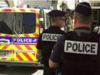 Detenuto “radicalizzato” ferisce due guardie a coltellate