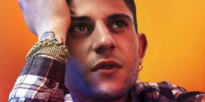 Il rapper Rkomi debutta in cima alla classifica...