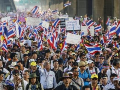 Thailandia: exit poll danno in vantaggio l’opposizione