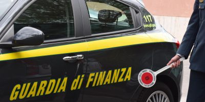 Incendio in centro benessere e riciclaggio: cin...