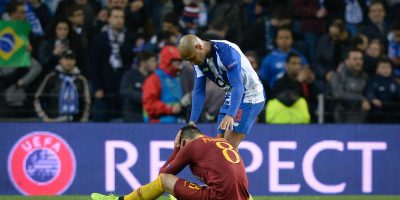 La Roma punita dal Var, lo United rimonta a Parigi