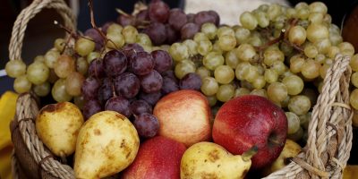 Via della seta: Cina vieta mele, pere e uva Mad...