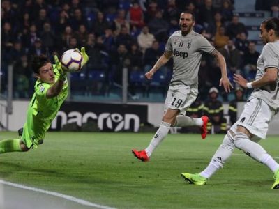 Juve 2-0 al Cagliari, ma a fare notizia sono gli ululati dei tifosi