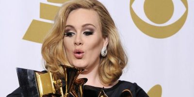 La popstar Adele annuncia  la separazione dal m...