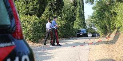 Agguato in Campania: uccise due persone in segu...