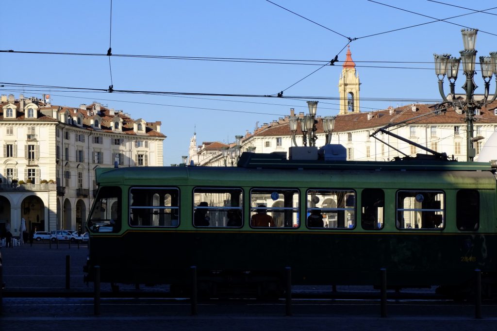 Tram in piazza Vittorio Veneto