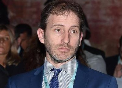 Profili “clone” su Rousseau:    la denuncia di Casaleggio