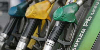 Benzina, aumenti alla pompa ingiustificati per ...