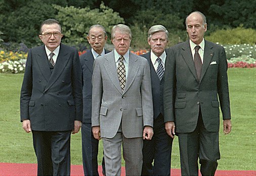 Da sinistra Giulio Andreotti, Takeo Fukuda, Jimmy Carter, Helmut Schmidt e Valéry Giscard d'Estaing all'incontro del G7 a Bonn 1978 (Wikipedia)