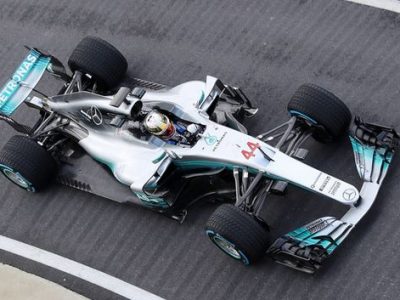Formula Uno, nel GP di Cina ancora doppietta Mercedes