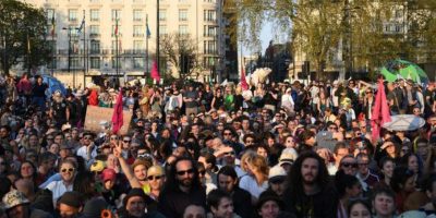 Londra, Greta galvanizza la folla di militanti ...