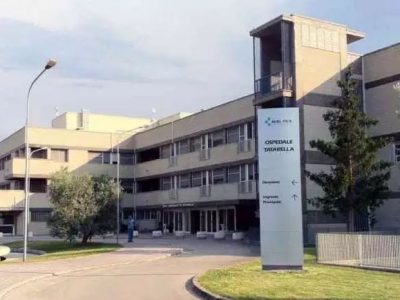 Perquisito ingoia la cocaina,  giovane in rianimazione