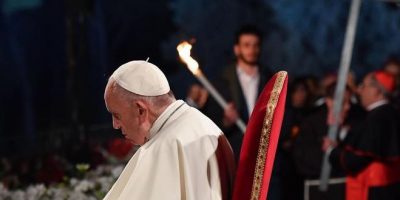 Bambini violati e migranti: il monito del Papa ...