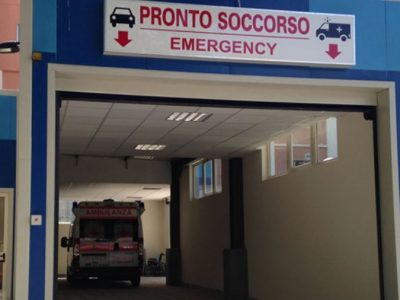 Sfregiata dal fidanzato che non accetta la fine del rapporto