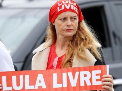 A un anno dall’arresto, in migliaia in piazza per Lula