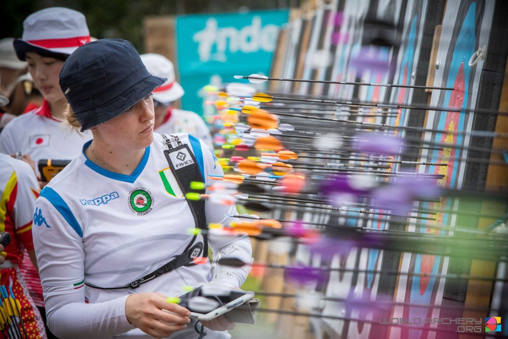 Tatiana Andreoli al ritiro frecce