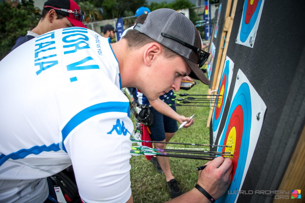 Viviano Mior durante la qualifica compound a Medellin 
