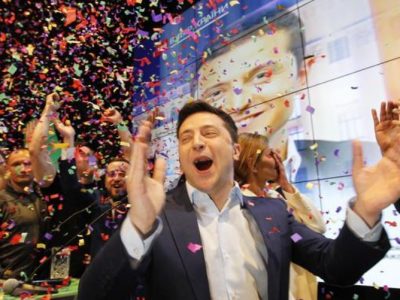 L’attore comico Zelensky è il nuovo presidente dell’Ucraina