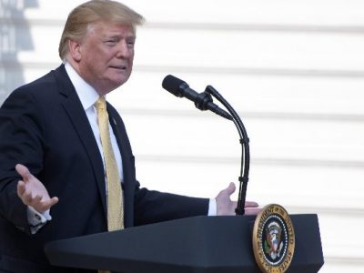 Arricchimento uranio, Trump: “L’Iran gioca col fuoco”