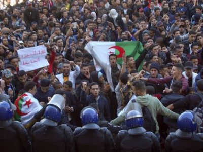 Algeria: arrestati 108 manifestanti “infiltrati” e violenti