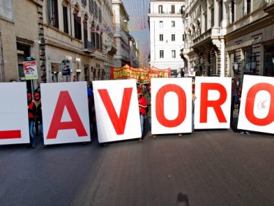 Di Maio: firma per sbloccare gli ammortizzatori sociali