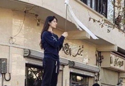 Iran: si trova in carcere la giovane attivista anti-hijab