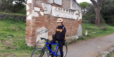In bicicletta sull’antica Via Appia dal L...