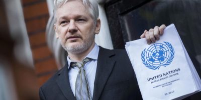Denunciata operazione di spionaggio contro Assange
