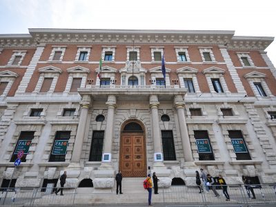 Bankitalia tira le orecchie alle banche per i ritardi sui prestiti alle società