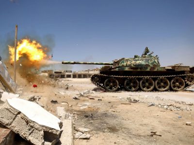 Prosegue violenta battaglia tra fazioni a sud di Tripoli