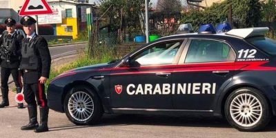 Arrestato padre rumeno che incatena al letto il...