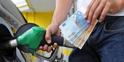 Scatta un nuovo aumento per i prezzi del carbur...