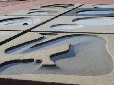 Sulla spiaggia di Ostia la personale “Erosioni” dell’artista Casalini