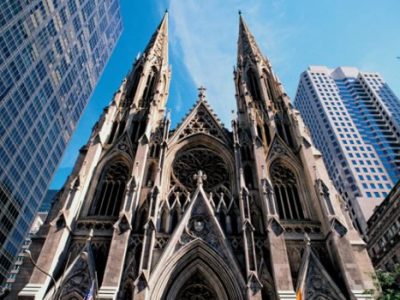 Arrestato uomo con due taniche di benzina nella cattedrale di San Patrizio