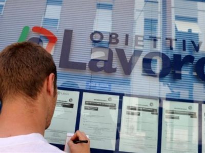 L’ Istat registra un calo della disoccupazione di 0,4 punti