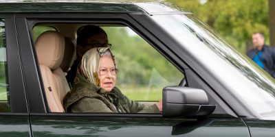 La regina Elisabetta ha deciso di smettere di g...