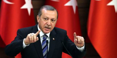 Erdogan minaccia l’Ue: milioni di profugh...