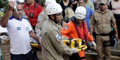 Crollo in una favela a Rio de Janeiro, otto mor...