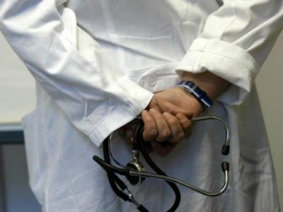 Pavia: scoperto dopo 30 anni finto medico immunologo