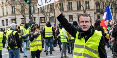 Gilet gialli a Strasburgo, la grande protesta n...