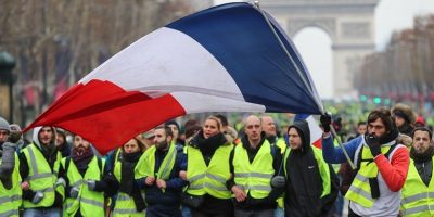 Parigi: tensione e 126 fermi alla manifestazion...