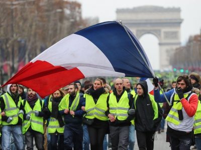 Parigi: tensione e 126 fermi alla manifestazione dei Gilet gialli