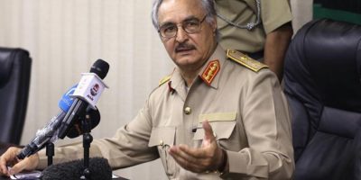 Haftar in visita al Cairo per incontrare il pre...